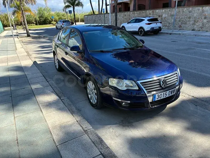 Usado VW Passat Advance 140 CV (102 kW) 2006 Azul Berlina