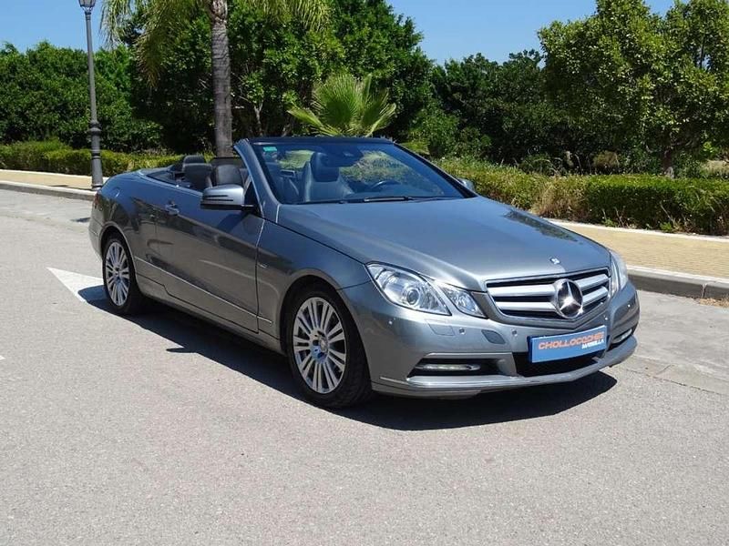 Usado Mercedes E220 Avantgarde 170 CV (125 kW) 2011 Gris Descapotable