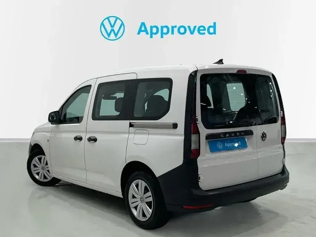 Usado VW Caddy 102 CV (75 kW) 2021 Blanco Monovolumen