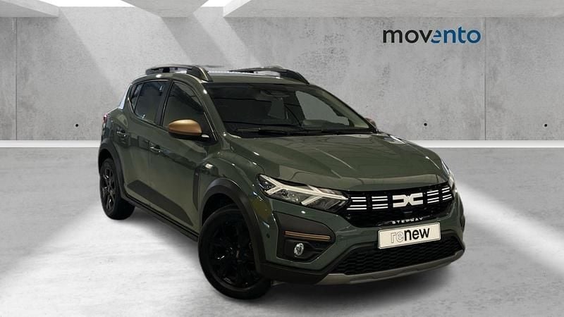 Usado Dacia Sandero Extreme 101 CV (74 kW) 2025 Verde Berlina