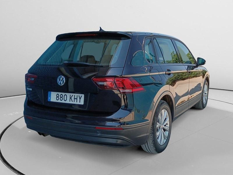 Usado VW Tiguan Edition 126 CV (92 kW) 2018 Negro SUV