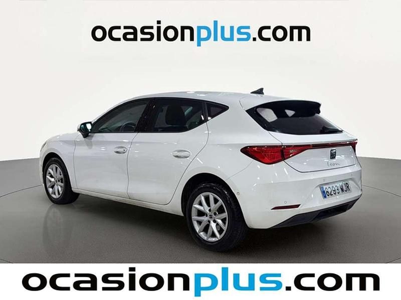 Usado Seat Leon Style 116 CV (85 kW) 2023 Blanco Utilitario