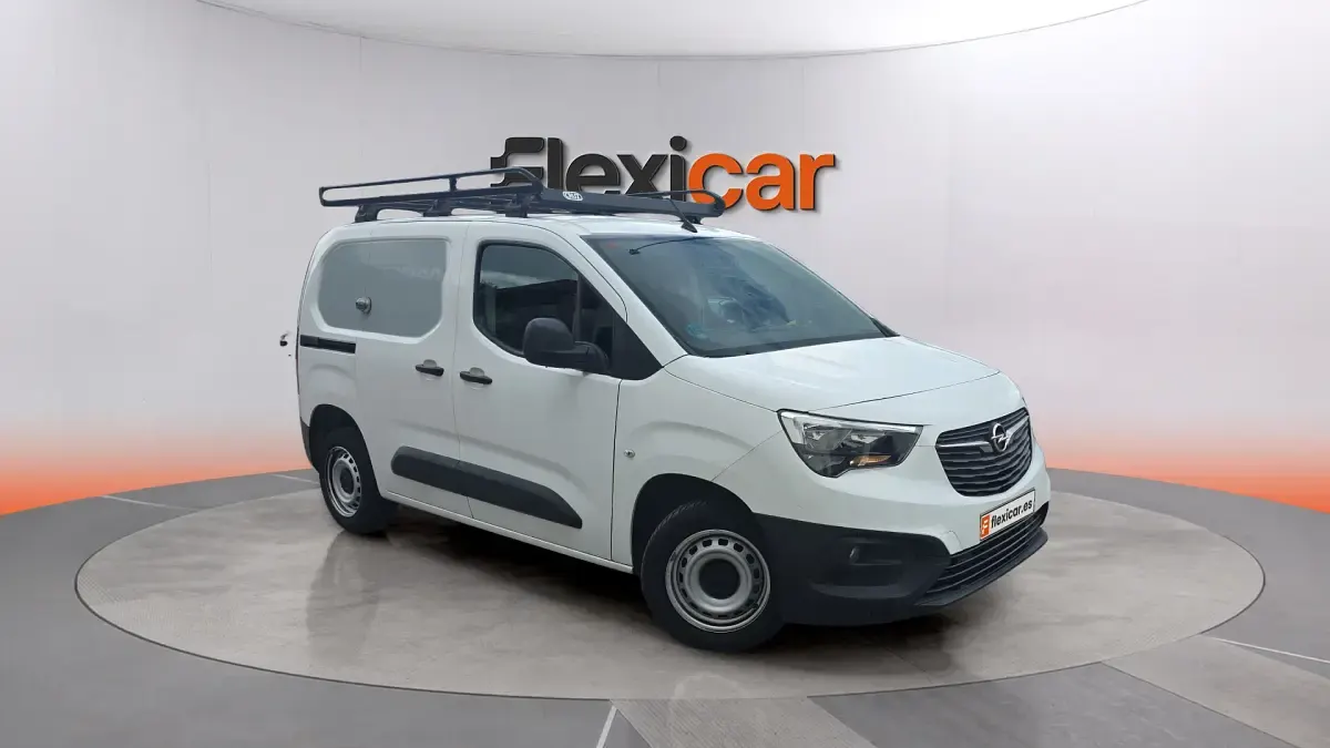 Usado Opel Combo Edition 102 HP (75 kW) 2021 Monovolume