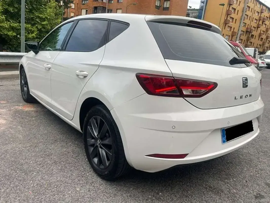 Usado Seat Leon Sport 150 CV (110 kW) 2018 Blanco Utilitario