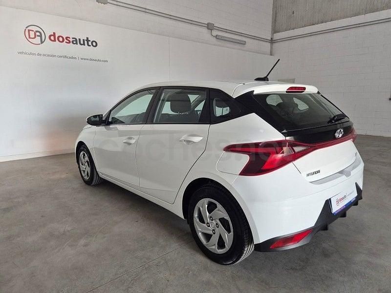 Usado Hyundai i20 84 CV (61 kW) 2023 Blanco Utilitario