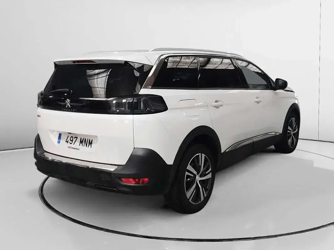 Usado Peugeot 5008 Allure 131 CV (96 kW) 2024 Blanco SUV