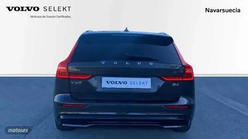 Usado Volvo V60 Plus 197 CV (144 kW) 2023 Gris Familiar