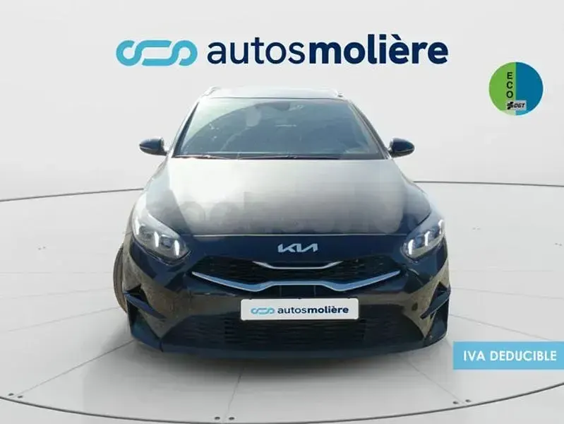 Usado Kia Ceed Style 100 CV (73 kW) 2025 Negro Utilitario