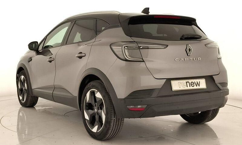 Usado Renault Captur Techno 100 CV (73 kW) 2025 Gris SUV