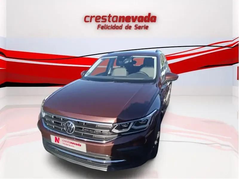 Usado VW Tiguan Life 122 CV (89 kW) 2021 Marrón SUV