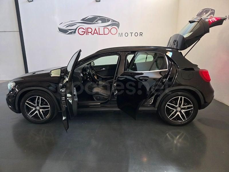 Usado Mercedes GLA200 Style 136 CV (100 kW) 2015 Negro SUV