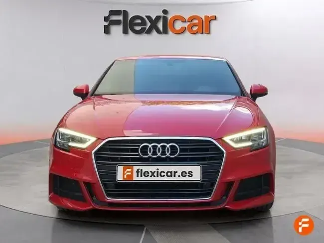 Usado Audi A3 S-Line 116 CV (85 kW) 2019 Rojo Berlina