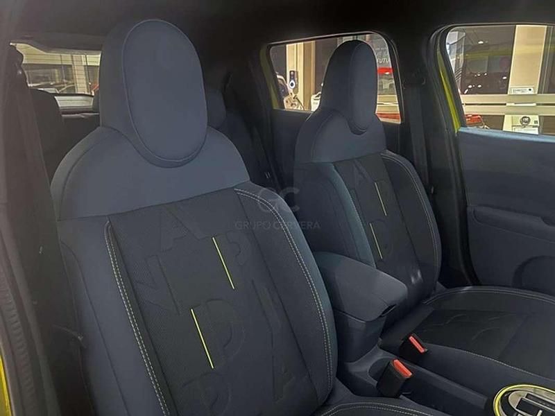 Nuevo Fiat Grande Panda Icon 110 CV (80 kW) 2025 Amarillo Utilitario