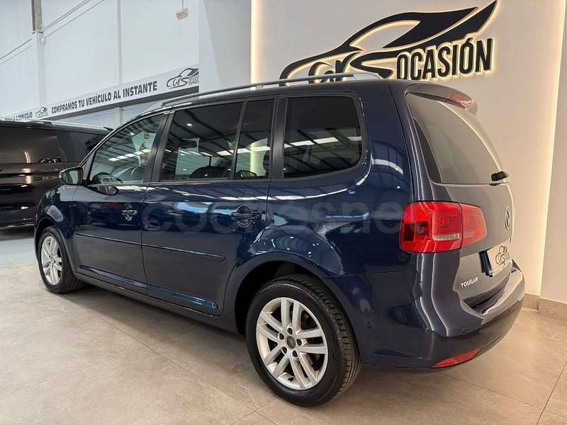 Usado VW Touran Edition 105 CV (77 kW) 2012 Azul Monovolumen