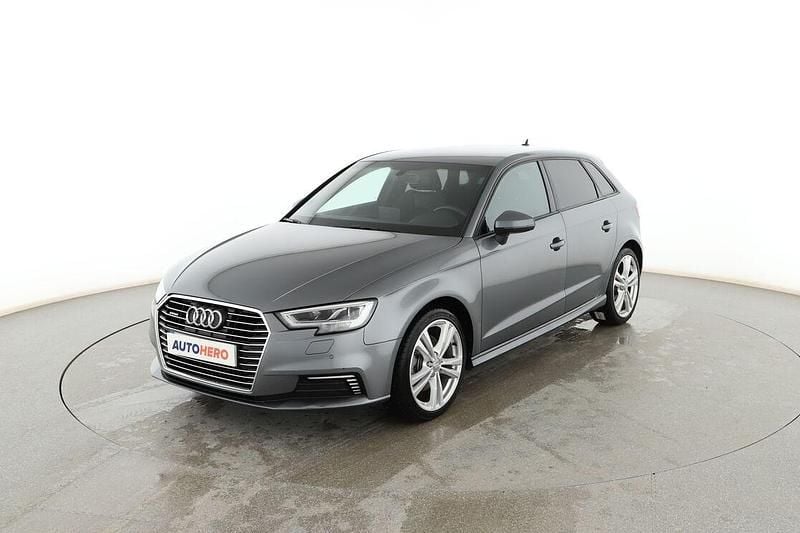 Usado Audi A3 Sportback e-tron Sport 204 CV (150 kW) 2020 Gris Utilitario