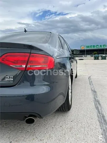 Usado Audi A4 255 CV (187 kW) 2008 Azul Familiar