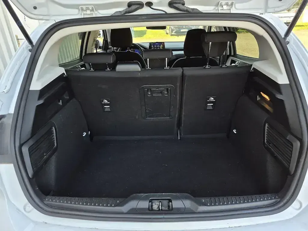 Usado Ford Focus Titanium 125 CV (91 kW) 2022 Blanco Utilitario