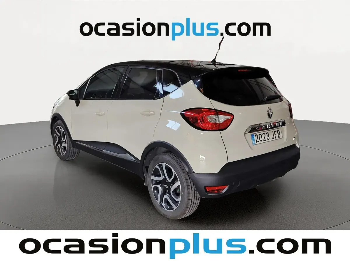 Usado Renault Captur Zen 90 CV (66 kW) 2015 Beige SUV