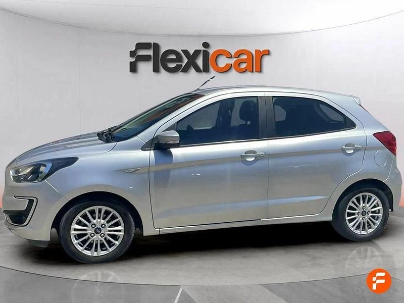 Usado Ford Ka Ultimate 85 CV (62 kW) 2019 Gris Utilitario