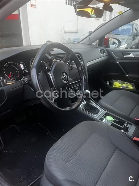 Usado VW Golf VII Advance 150 CV (110 kW) 2020 Rojo Familiar