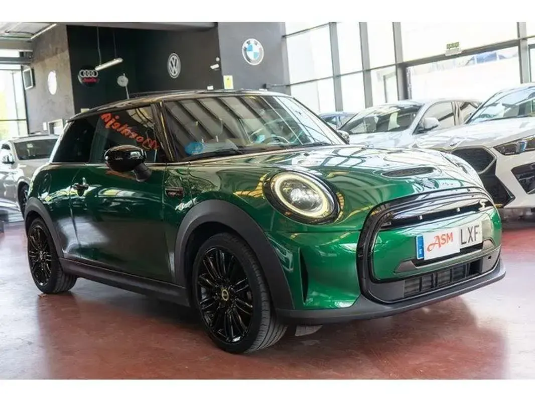 Usado Mini Cooper SE 135 kW (184 CV) 2022 Verde Utilitario