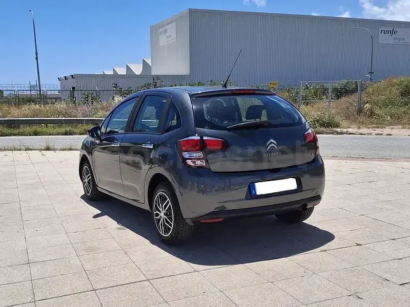 Usado Citroën C3 Attraction 68 CV (50 kW) 2015 Gris / plata Berlina