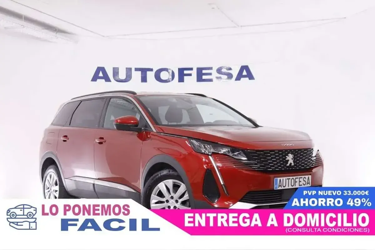 Usado Peugeot 5008 Style 131 CV (96 kW) 2021 Burdeos SUV