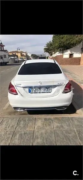 Usado Mercedes C220 170 CV (125 kW) 2015 Blanco Berlina