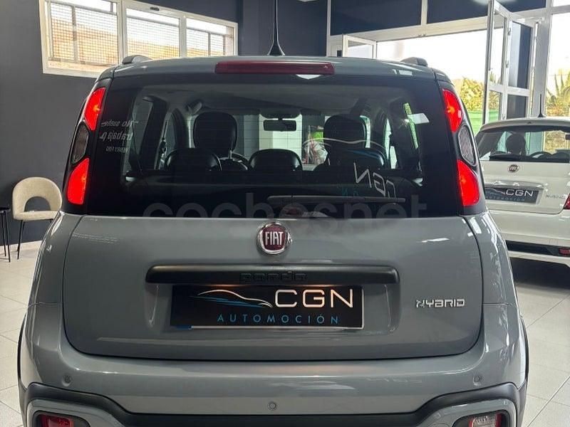 Usado Fiat Panda Cross Cross 70 CV (51 kW) 2021 Gris / plata Utilitario