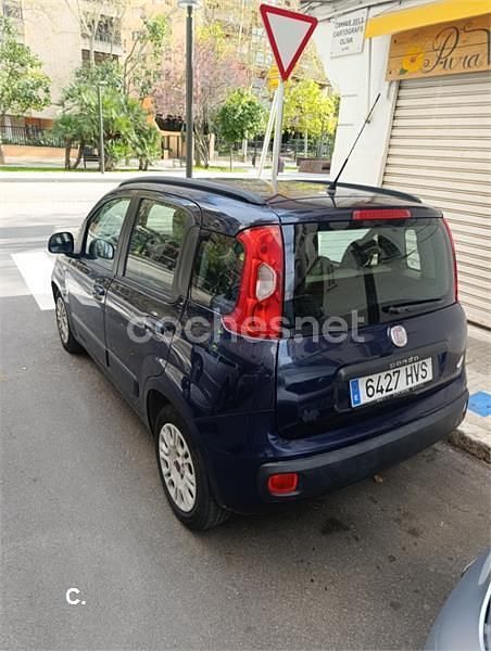Usado Fiat Panda Lounge 69 CV (50 kW) 2014 Azul Utilitario