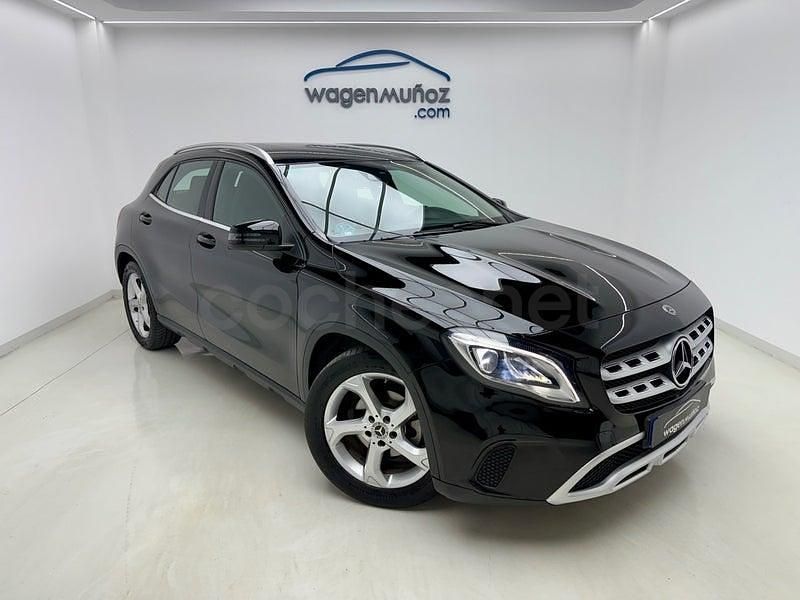 Usado Mercedes GLA200 136 CV (100 kW) 2019 Negro SUV