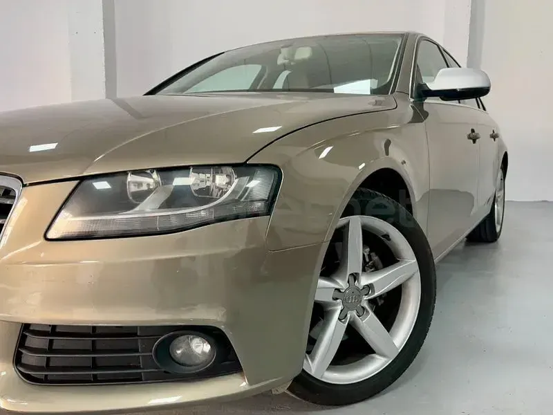 Usado Audi A4 180 CV (132 kW) 2011 Beige Berlina