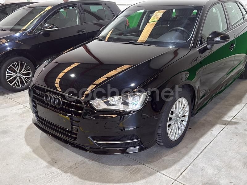 Negro Usado 2015 Audi A3 Attraction Berlina | 13.500 € (Precio justo) - Imagen 1/4