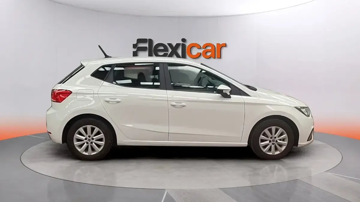 Usado Seat Ibiza Reference 80 CV (58 kW) 2023 Blanco Utilitario