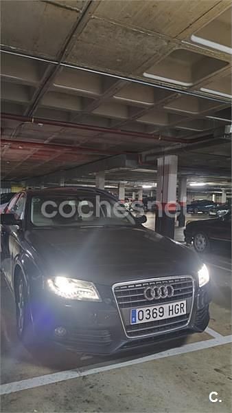 Usado Audi A4 136 CV (100 kW) 2011 Negro Berlina