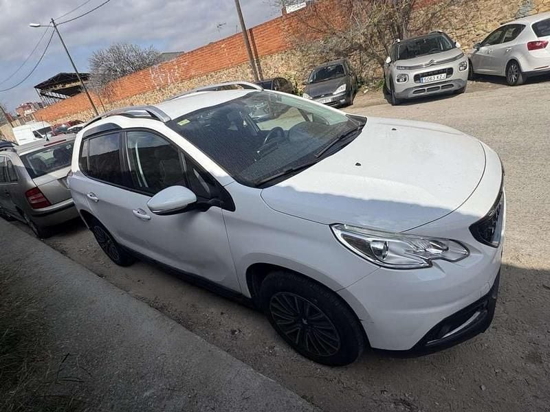 Usado Peugeot 2008 Active 82 CV (60 kW) 2016 Blanco SUV