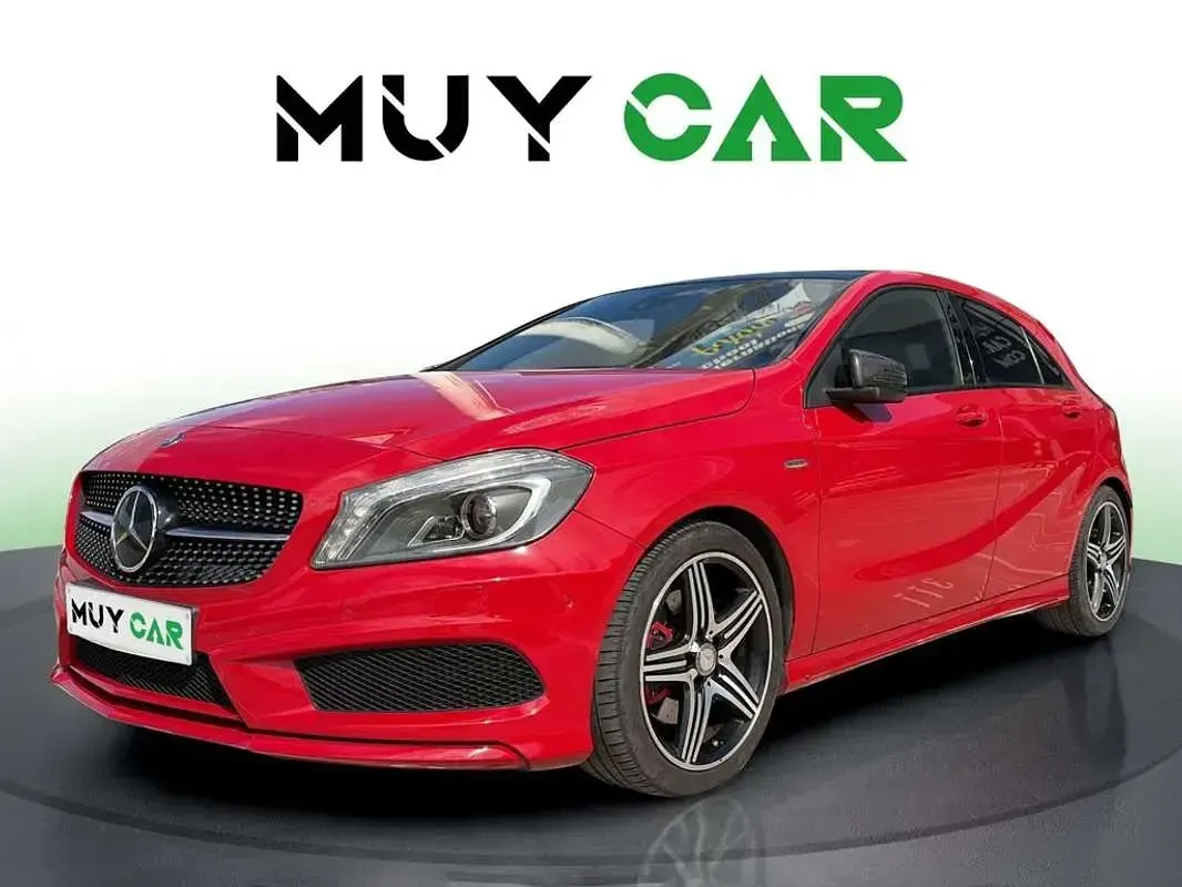 Usado Mercedes A250 AMG line 211 CV (155 kW) 2014 Rojo Utilitario