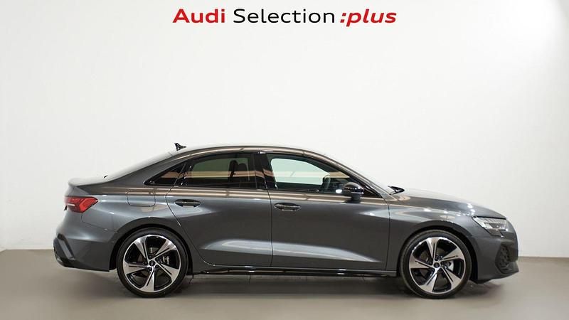 Usado Audi A3 S-Line 150 CV (110 kW) 2024 Blanco arkona Berlina