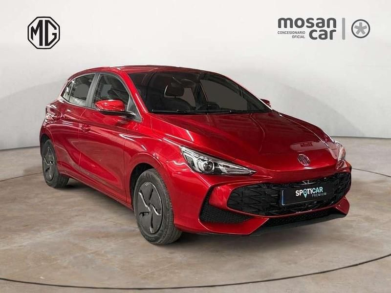Usado MG MG3 116 CV (85 kW) 2025 Rojo Utilitario
