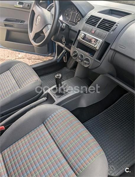 Usado VW Polo Edition 70 CV (51 kW) 2007 Azul Berlina
