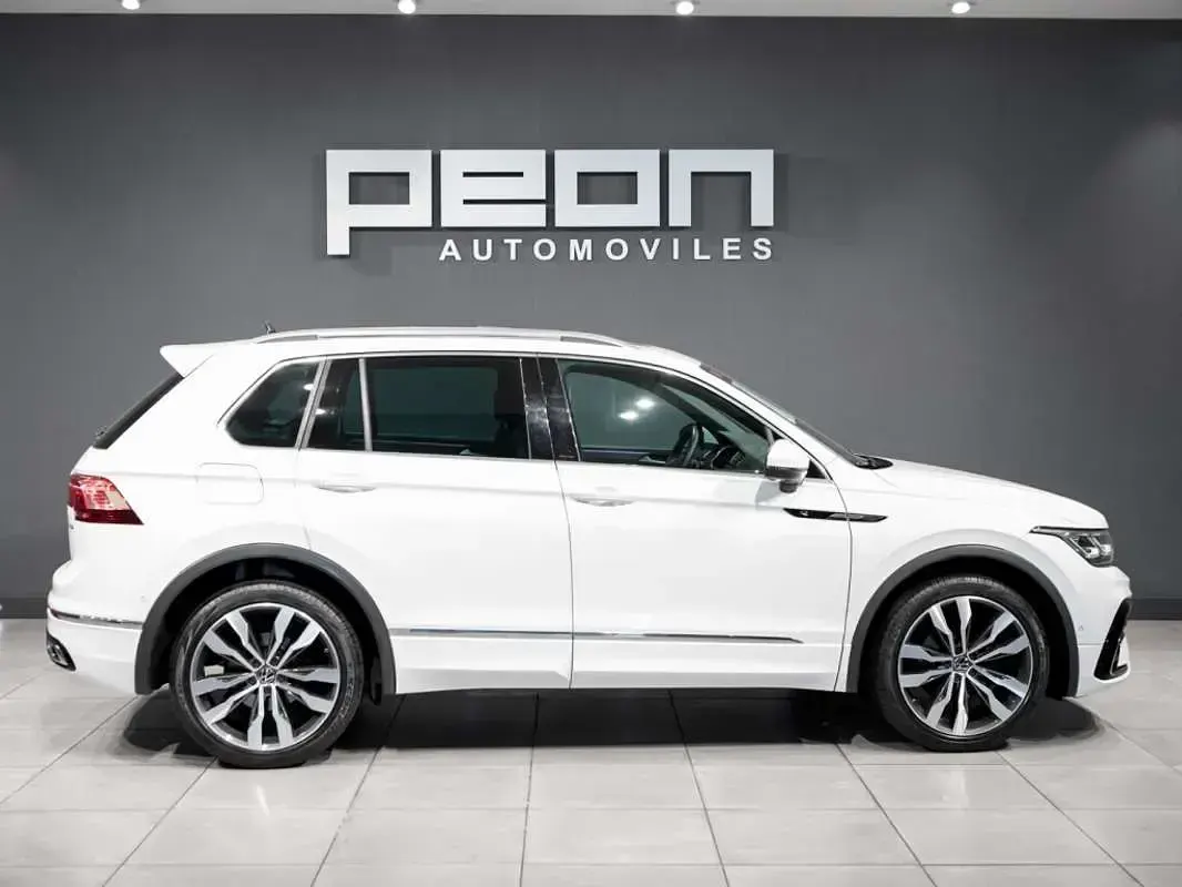 Usado VW Tiguan R-line 150 CV (110 kW) 2021 Blanco SUV