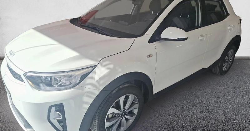 Usado Kia Stonic 84 CV (61 kW) 2023 SUV
