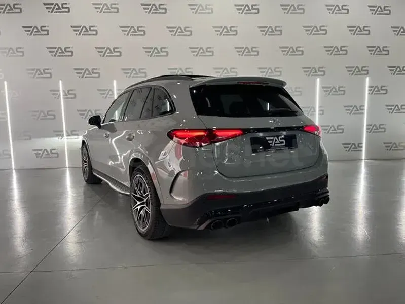 Käytetty Mercedes GLC63 AMG 680 HP (500 kW) 2025 Harmaa Coupe - kaksiovinen