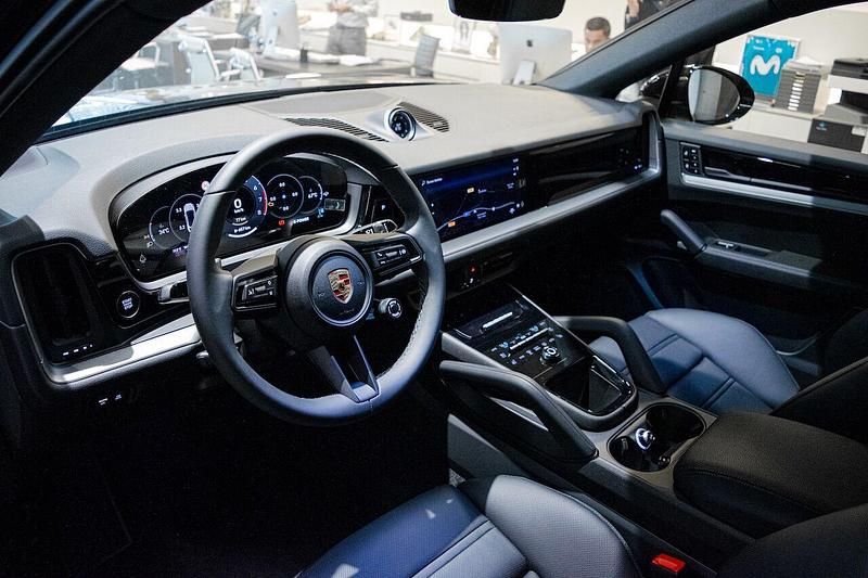 Usado Porsche Cayenne 470 CV (345 kW) 2024 Negro SUV