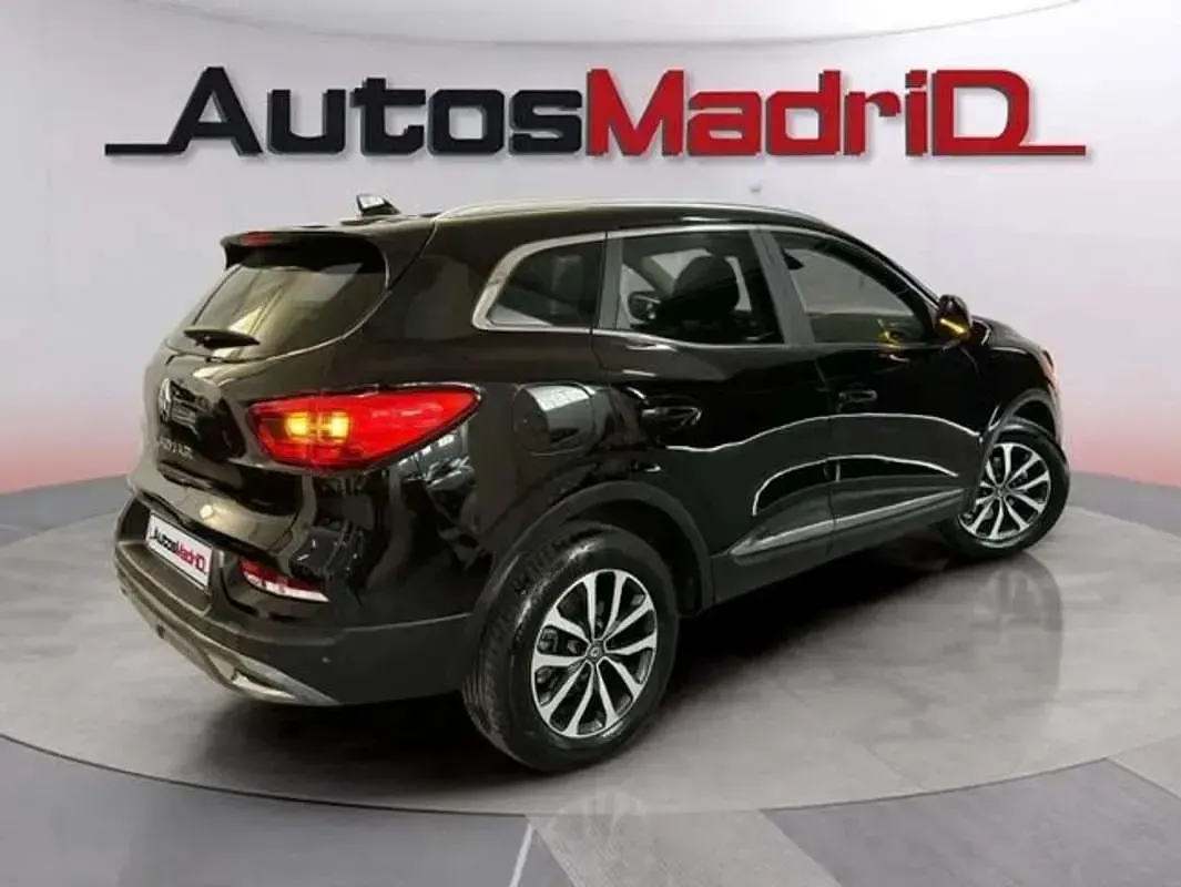Usado Renault Kadjar Zen 141 CV (103 kW) 2022 Negro SUV