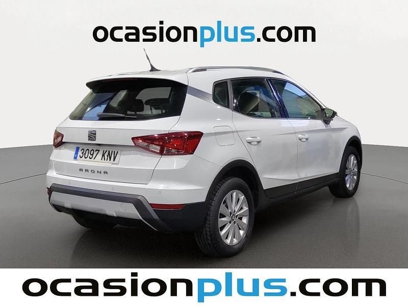 Usado Seat Arona Ecomotive 116 CV (85 kW) 2018 Blanco SUV