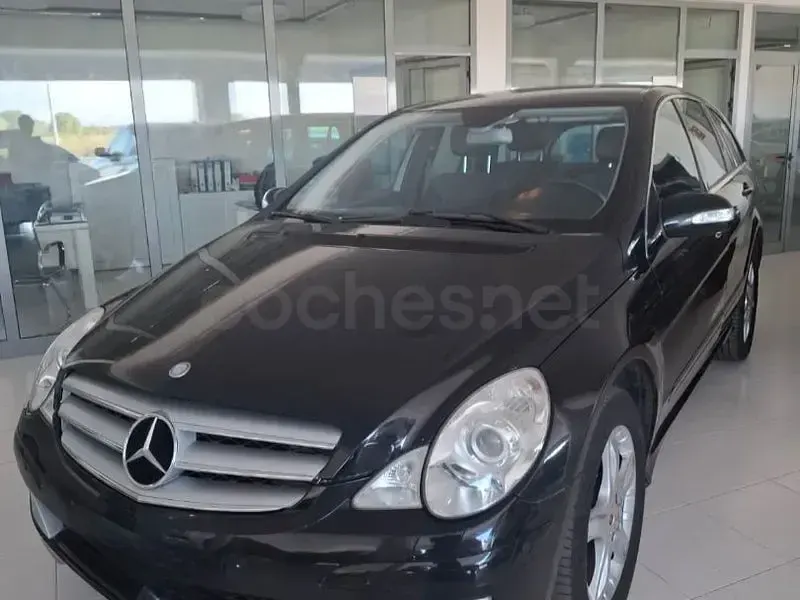Usado Mercedes R320 224 CV (164 kW) 2007 Negro Familiar