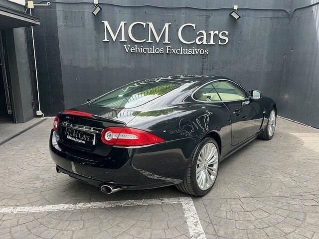 Usado Jaguar XK 385 CV (283 kW) 2009 Negro Coupe