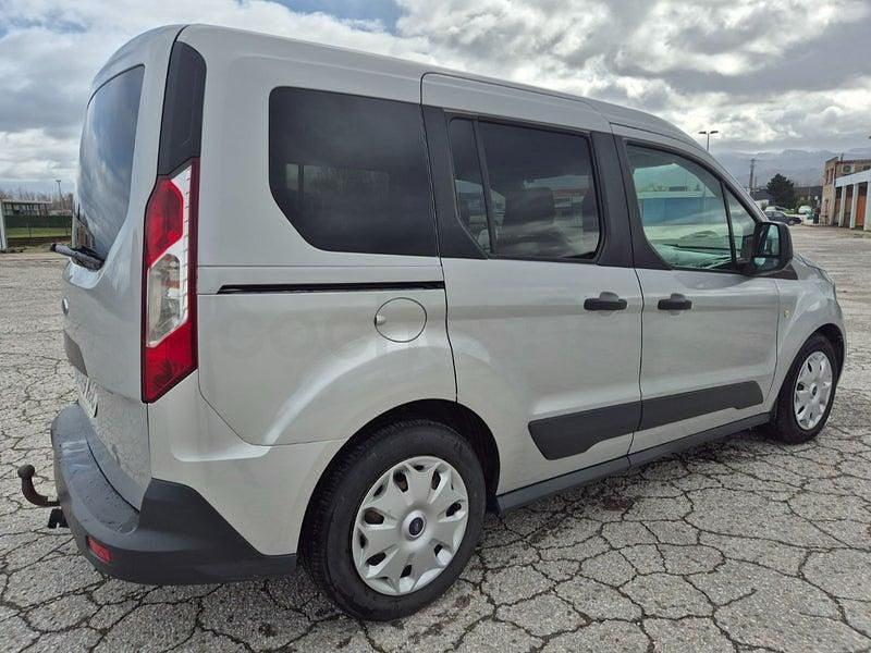 Usado Ford Tourneo Connect Trend 100 CV (73 kW) 2017 Gris / plata Monovolumen