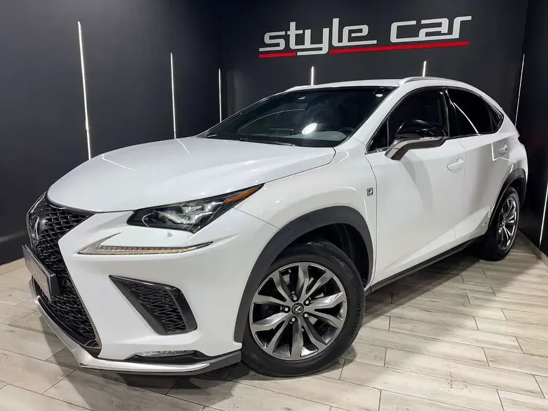 Usado Lexus NX300 Sport Line 197 CV (144 kW) 2019 Blanco SUV